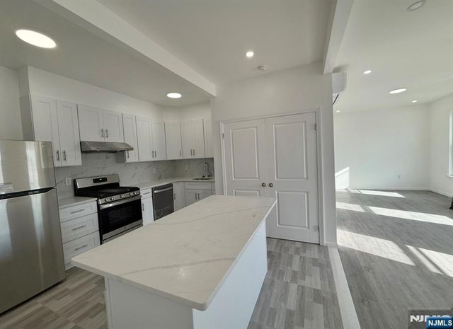 17 Kearny Avenue APT2, Kearny, NJ 07032