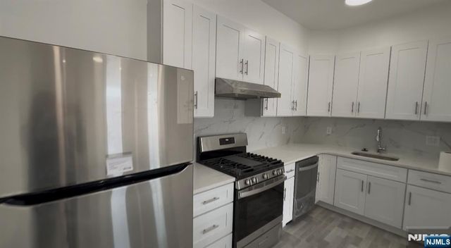 17 Kearny Avenue APT2, Kearny, NJ 07032