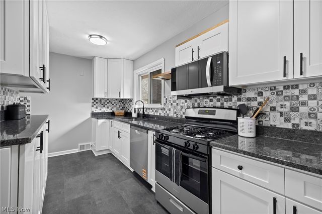 3215 Nagel Road, Avon, OH 44011