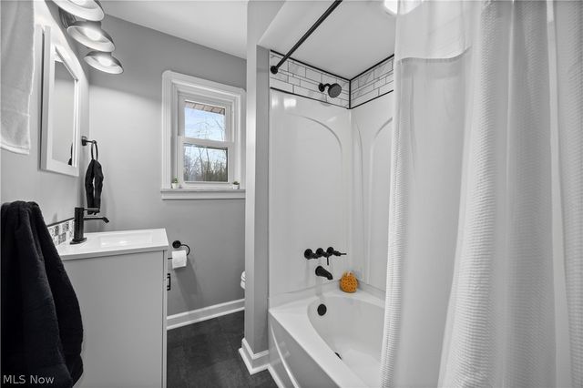 3215 Nagel Road, Avon, OH 44011