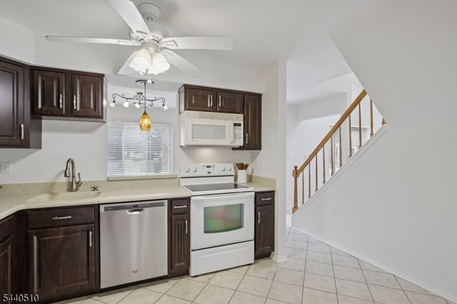 91 Cherrywood Dr, Franklin Twp., NJ 08873