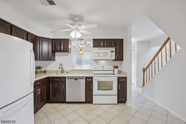 91 Cherrywood Dr, Franklin Twp., NJ 08873