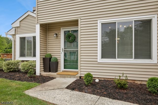 91 Cherrywood Dr, Franklin Twp., NJ 08873