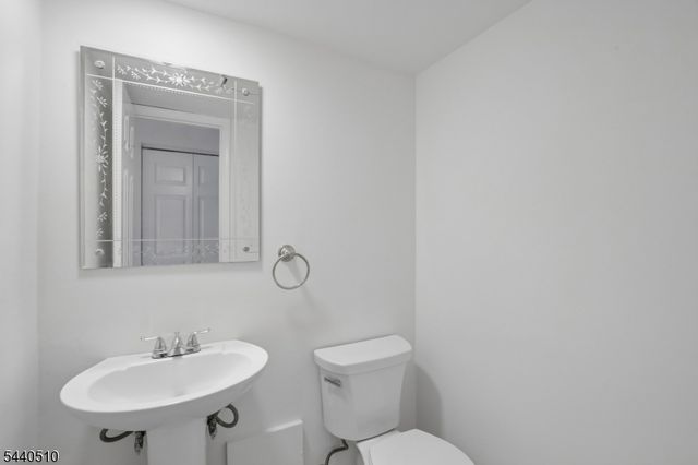 91 Cherrywood Dr, Franklin Twp., NJ 08873