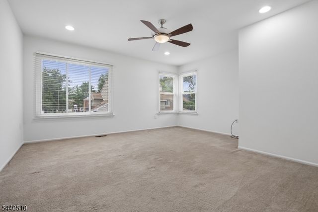 91 Cherrywood Dr, Franklin Twp., NJ 08873