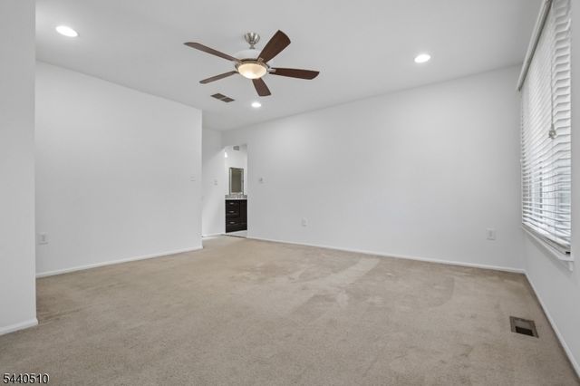 91 Cherrywood Dr, Franklin Twp., NJ 08873