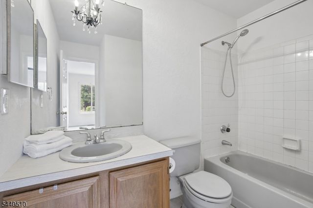 91 Cherrywood Dr, Franklin Twp., NJ 08873