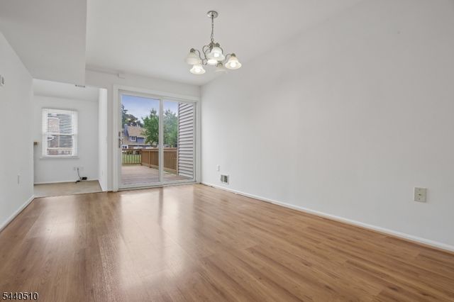 91 Cherrywood Dr, Franklin Twp., NJ 08873