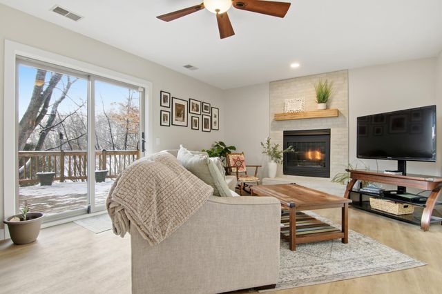 9953 Starlight Drive, Woodbury, MN 55125