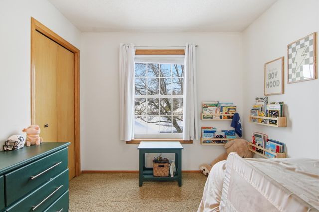 9953 Starlight Drive, Woodbury, MN 55125