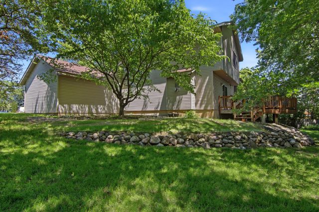 9953 Starlight Drive, Woodbury, MN 55125