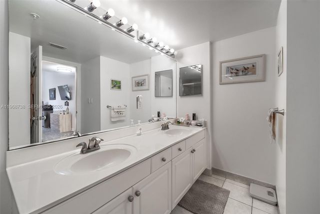 609 E Sheridan St 308, Dania Beach, FL 33004