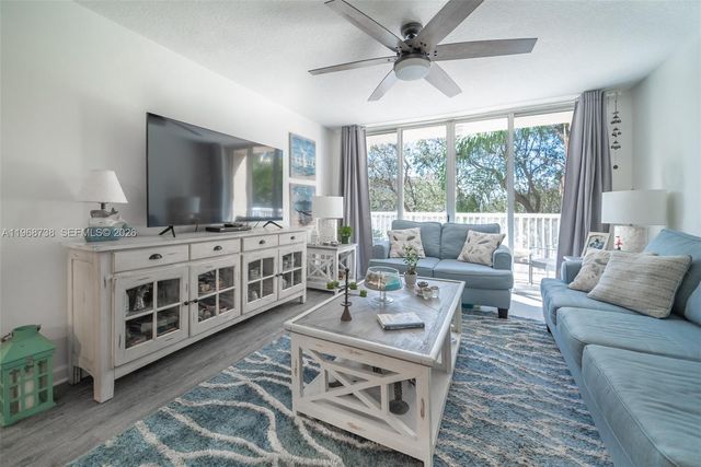 609 E Sheridan St 308, Dania Beach, FL 33004