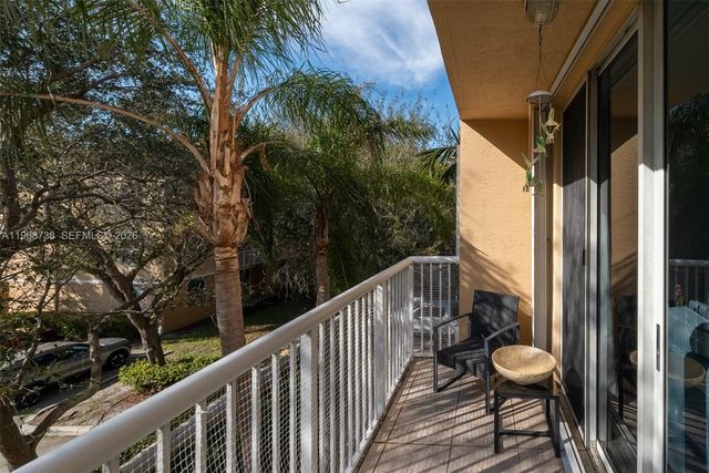 609 E Sheridan St 308, Dania Beach, FL 33004