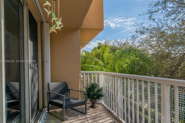 609 E Sheridan St 308, Dania Beach, FL 33004