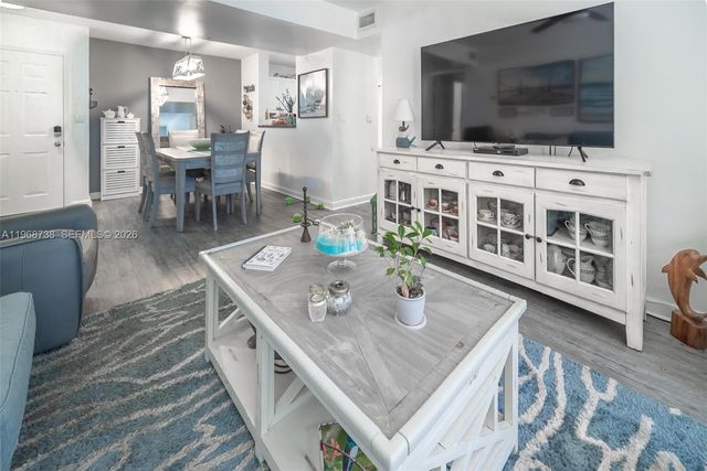 609 E Sheridan St 308, Dania Beach, FL 33004