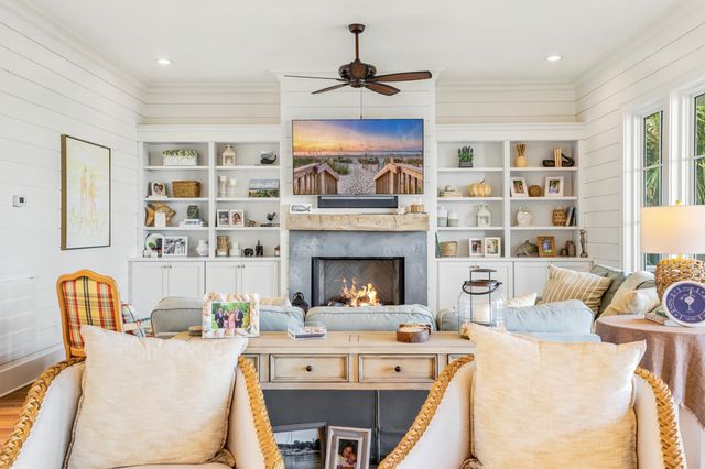 1008 Parker Dr., Pawleys Island, SC 29585