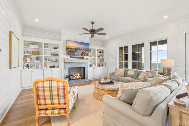 1008 Parker Dr., Pawleys Island, SC 29585