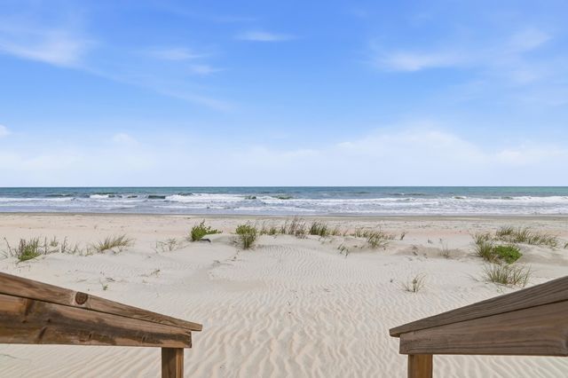 1008 Parker Dr., Pawleys Island, SC 29585