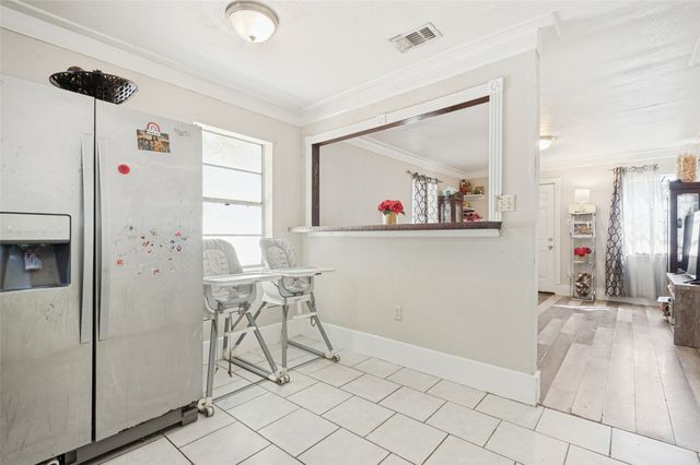 2421 Boyd Street, Dallas, TX 75224