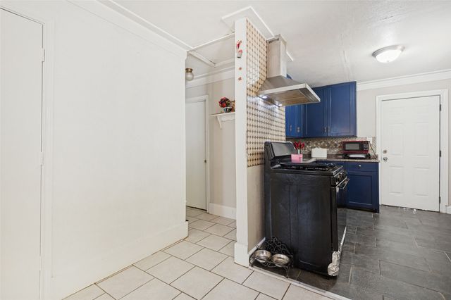 2421 Boyd Street, Dallas, TX 75224
