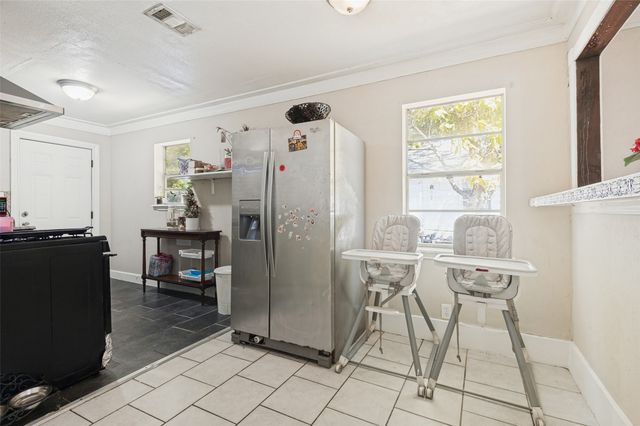2421 Boyd Street, Dallas, TX 75224