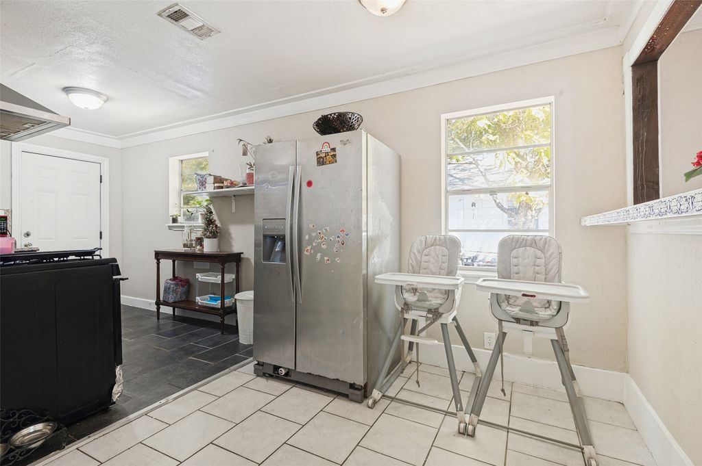 2421 Boyd Street, Dallas, TX 75224 — photo 2