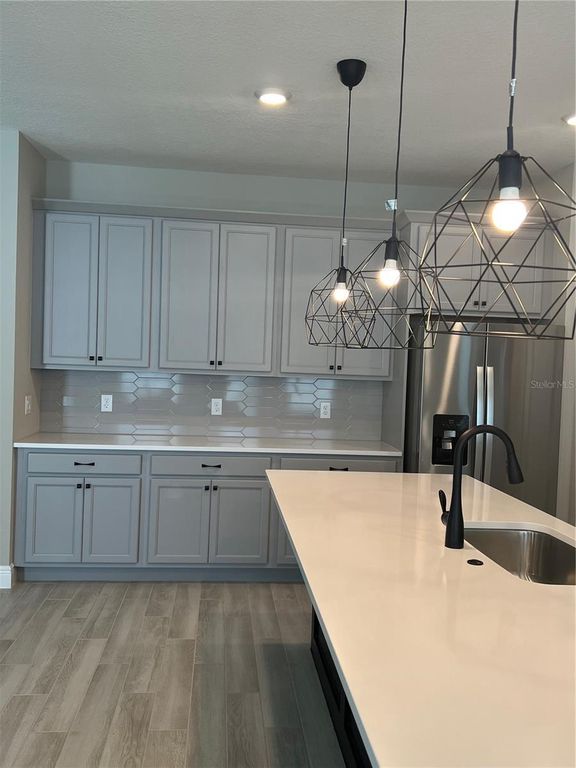 Image 15 of property listing at 7805 NEMOURS PARKWAY, Orlando, FL 32827