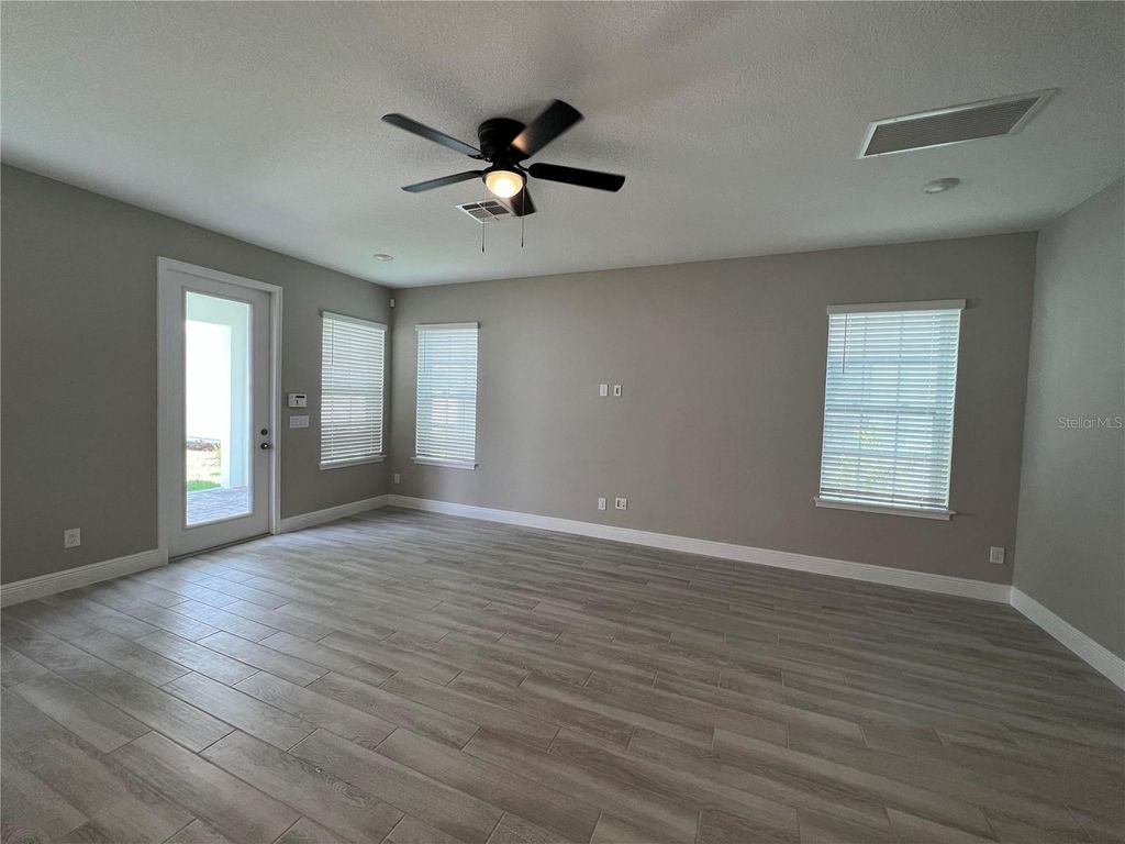 Image 18 of property listing at 7805 NEMOURS PARKWAY, Orlando, FL 32827