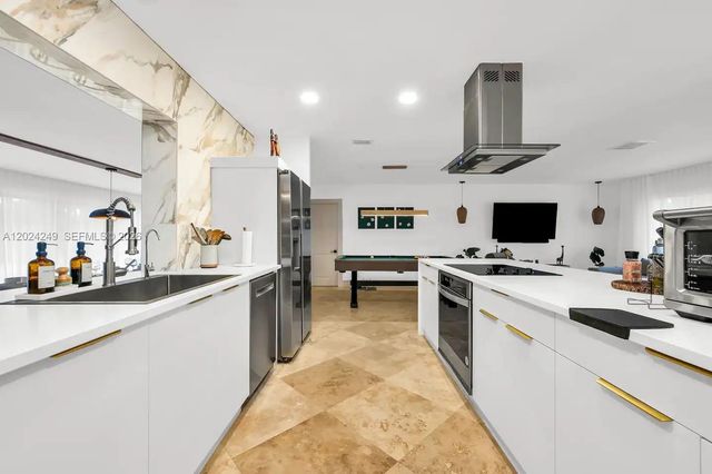 5250 NE 15th Ave, Fort Lauderdale, FL 33334
