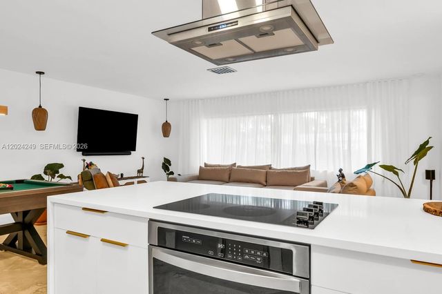 5250 NE 15th Ave, Fort Lauderdale, FL 33334