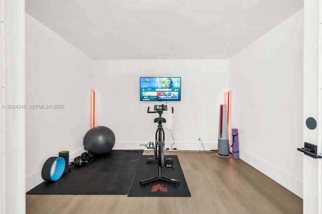 5250 NE 15th Ave, Fort Lauderdale, FL 33334