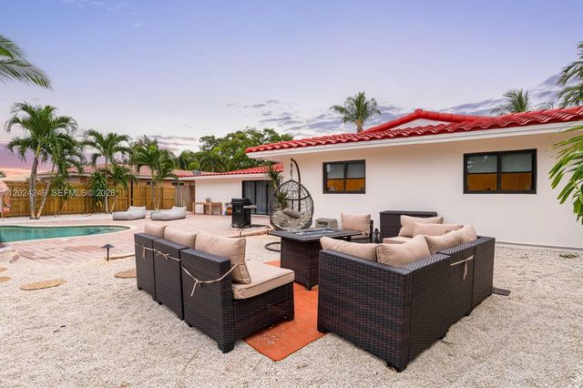 5250 NE 15th Ave, Fort Lauderdale, FL 33334