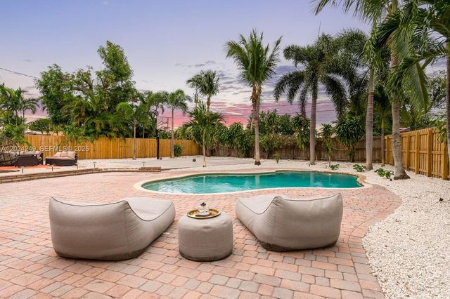 5250 NE 15th Ave, Fort Lauderdale, FL 33334