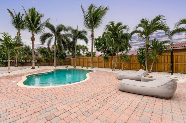 5250 NE 15th Ave, Fort Lauderdale, FL 33334