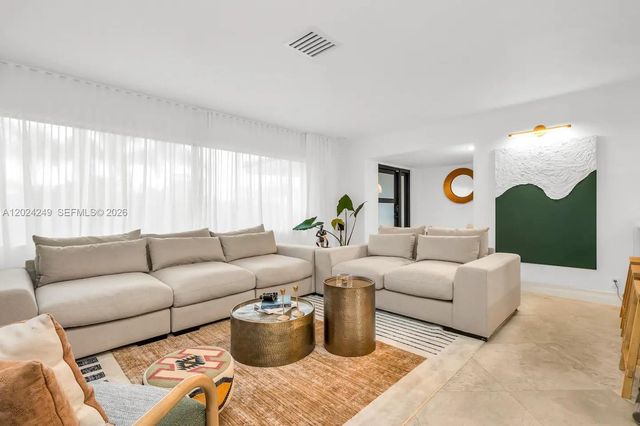 5250 NE 15th Ave, Fort Lauderdale, FL 33334