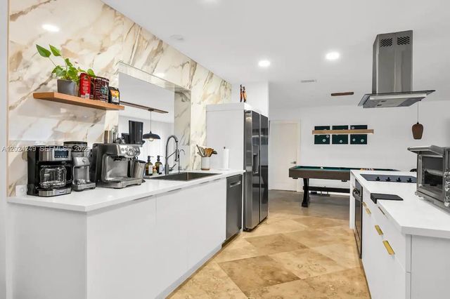 5250 NE 15th Ave, Fort Lauderdale, FL 33334