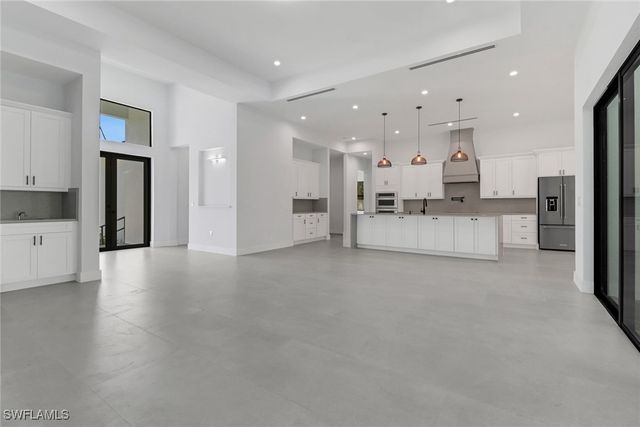 739 23rd ST SW, Naples, FL 34117