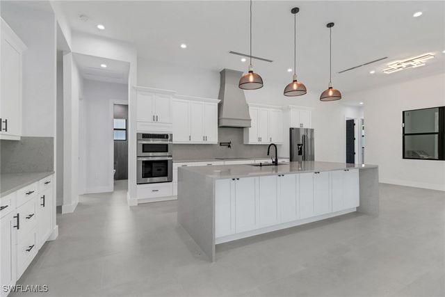 739 23rd ST SW, Naples, FL 34117