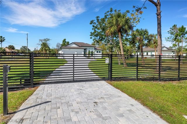 739 23rd ST SW, Naples, FL 34117
