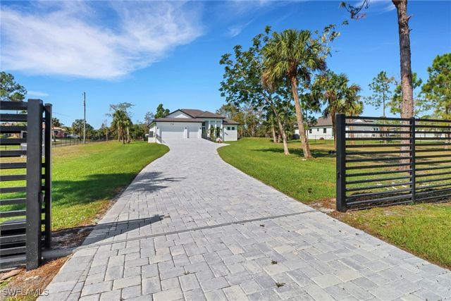 739 23rd ST SW, Naples, FL 34117