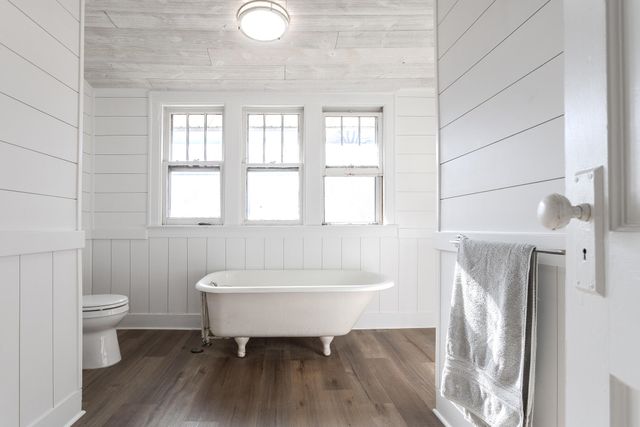 307 Ridgewood Street Se, City Of Kentwood, MI 49548