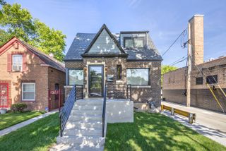 8645 S Bennett Avenue, Chicago, IL 60617