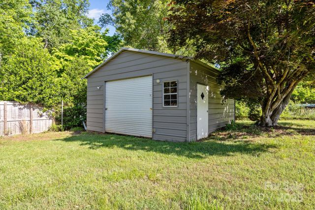 136 Kent Drive, Forest City, NC 28043