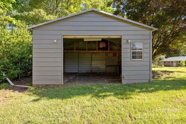 136 Kent Drive, Forest City, NC 28043