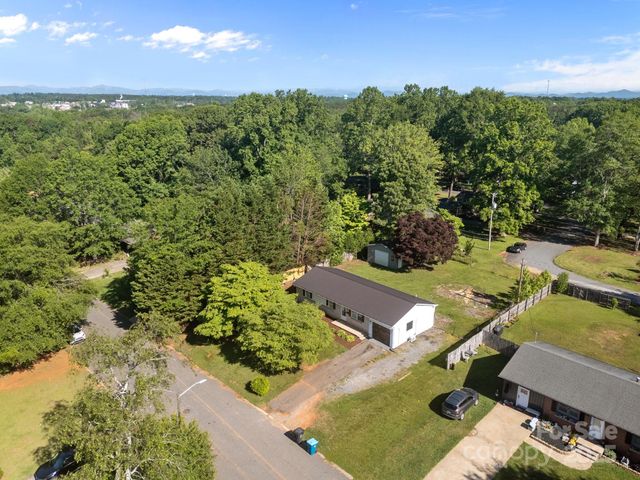 136 Kent Drive, Forest City, NC 28043