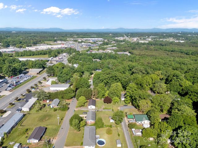 136 Kent Drive, Forest City, NC 28043