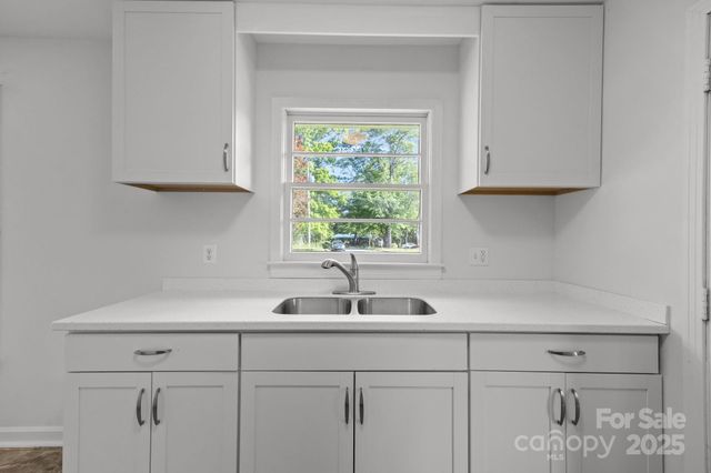 136 Kent Drive, Forest City, NC 28043