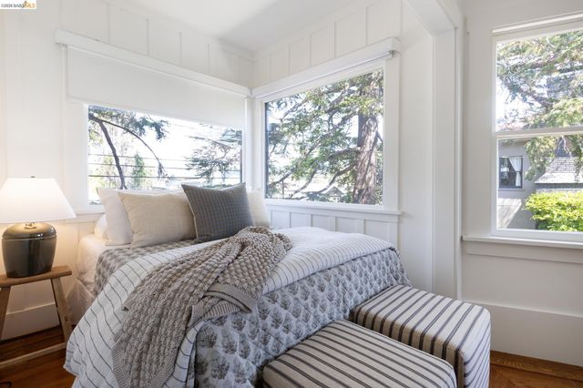 4132 Manila Ave, Oakland, CA 94609
