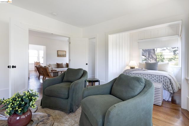 4132 Manila Ave, Oakland, CA 94609